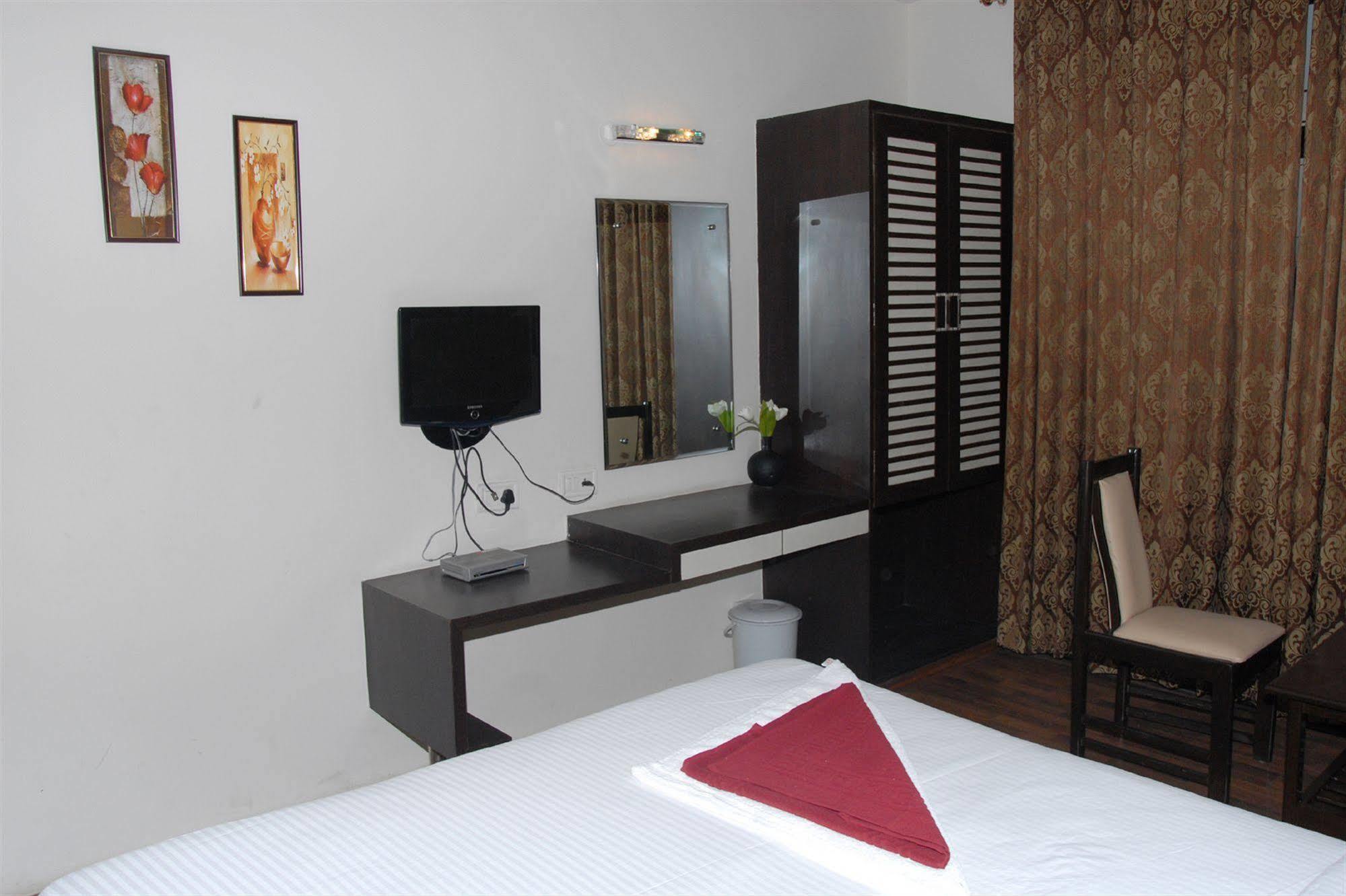 Hotel Enzo International Bangalore Exterior photo