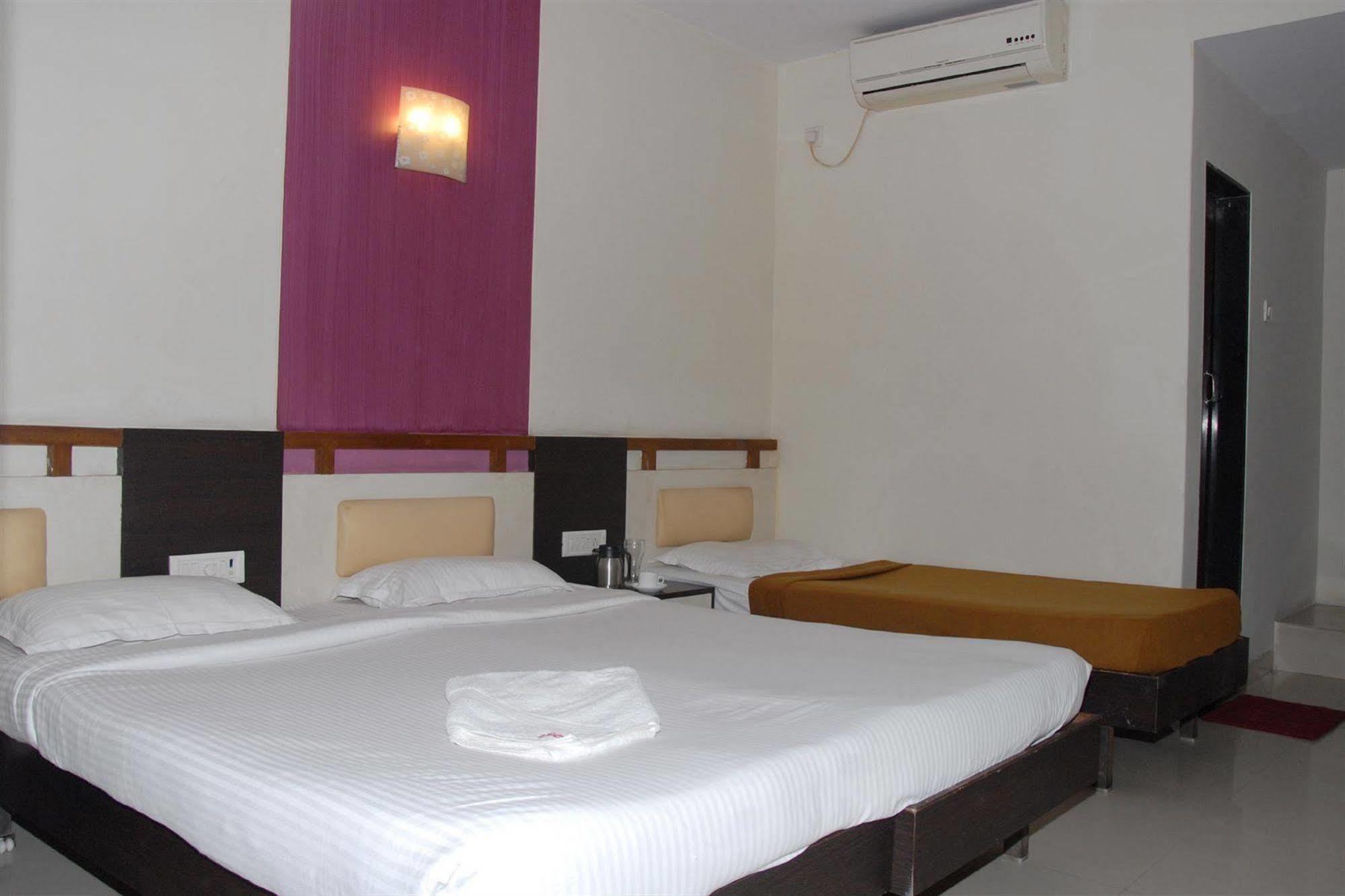 Hotel Enzo International Bangalore Exterior photo