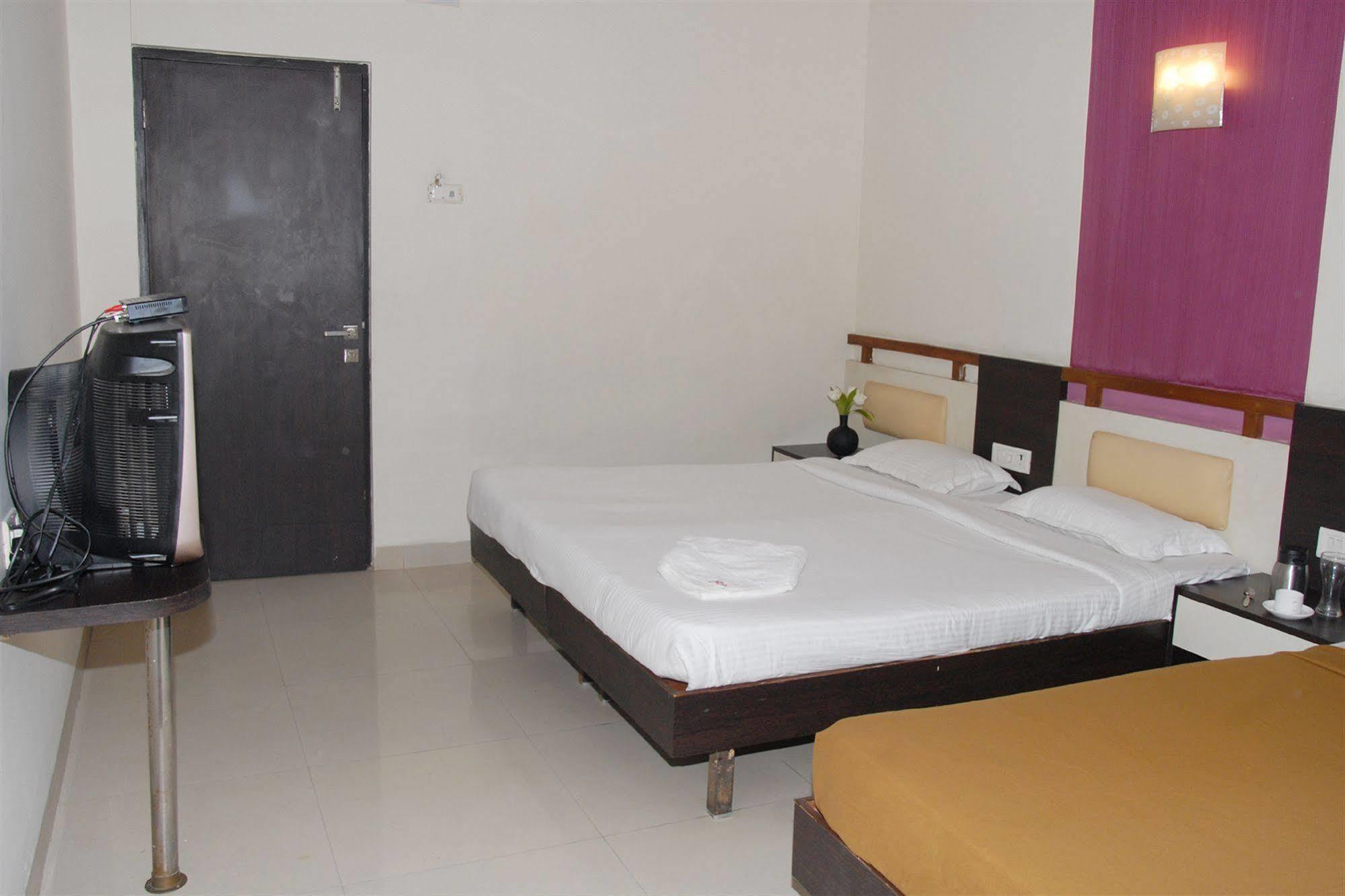 Hotel Enzo International Bangalore Exterior photo
